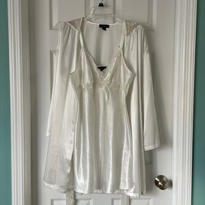 Jones New York Bridal Lingerie set, new w/o tags- M